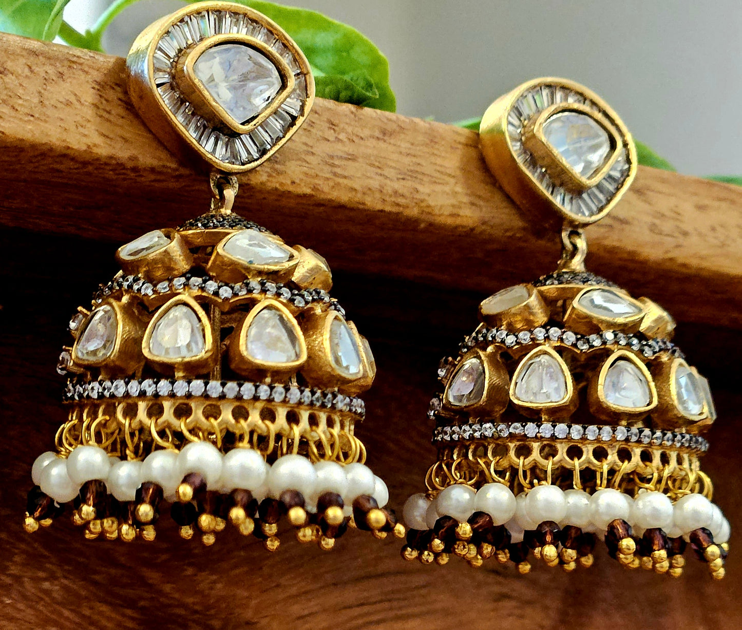 Antique gold finish kundan Jhumka (earrings),kundan stud with tube crystals, kundan detailing on dome