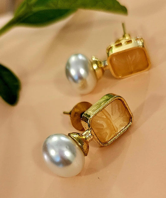 Gold finish stud (earring) amber/leaf green square stone with big pearl