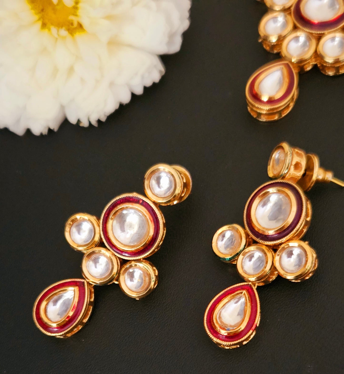 Gold finish kundan set, necklace with 2 layered kundan and red meenakari on pendant, matching maangtika and earrings