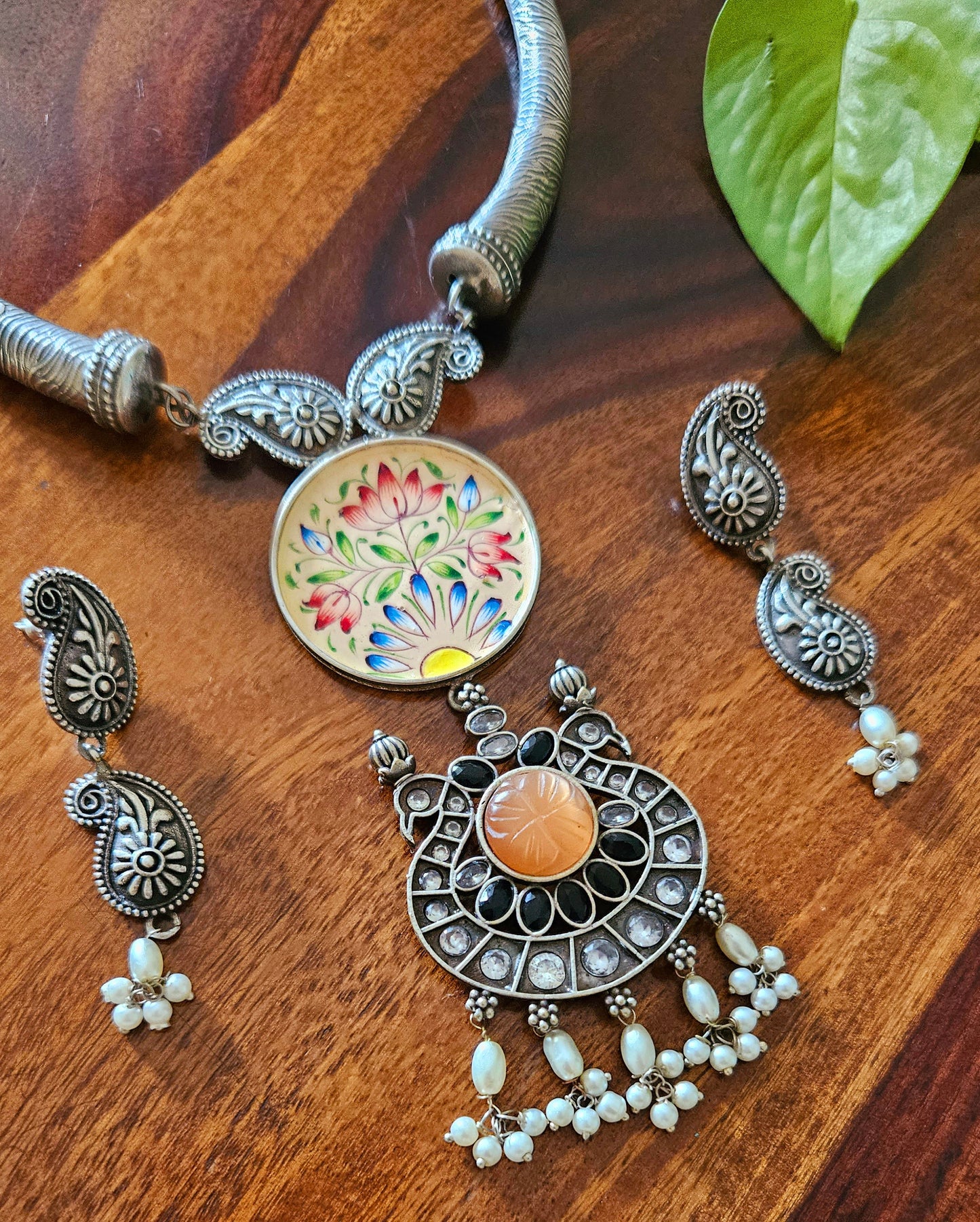 Silver finish hasli set with peach hand-painted pendant, matching earrings