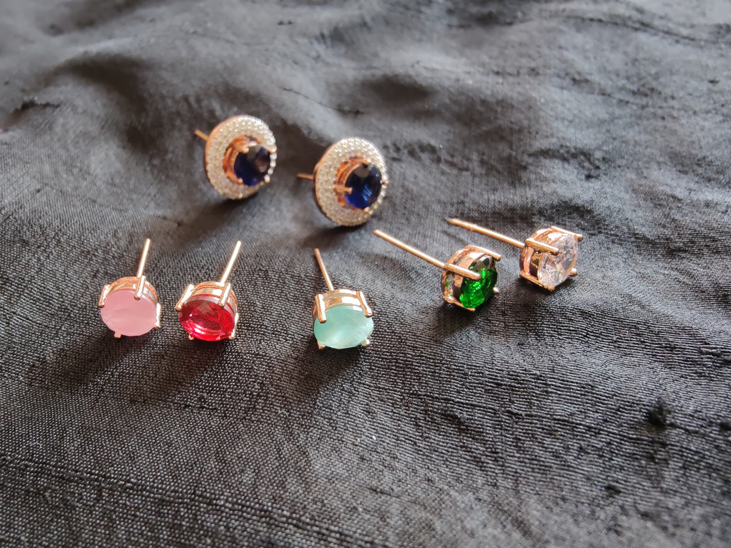 Modular earrings in a double circle design, with 6 center colors