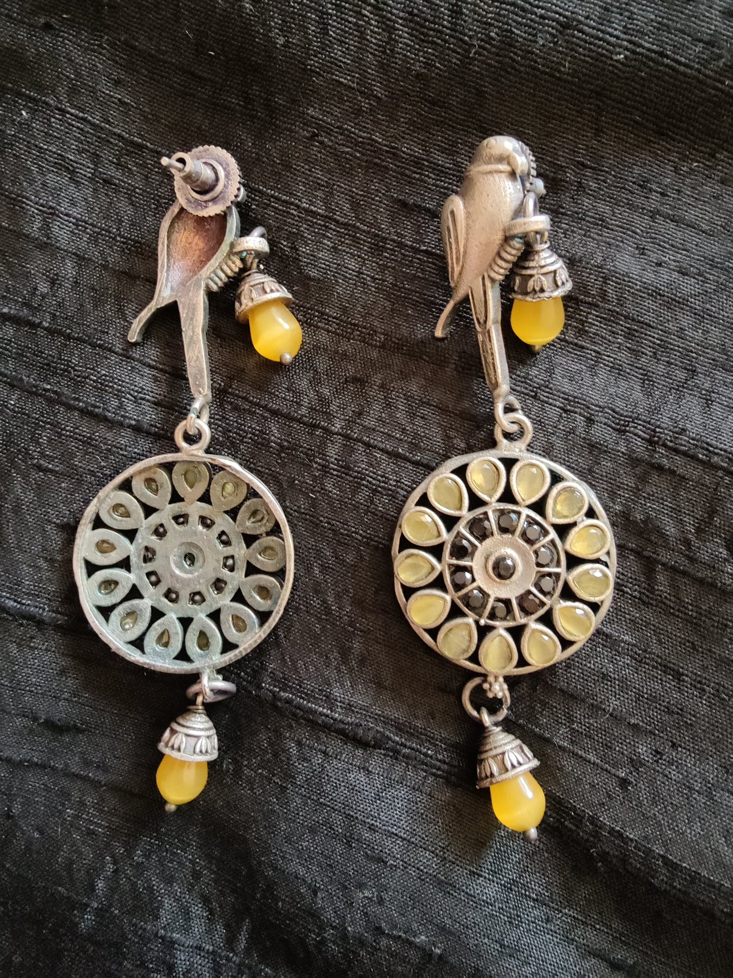 Parrot motif choker necklace and dangling earrings set