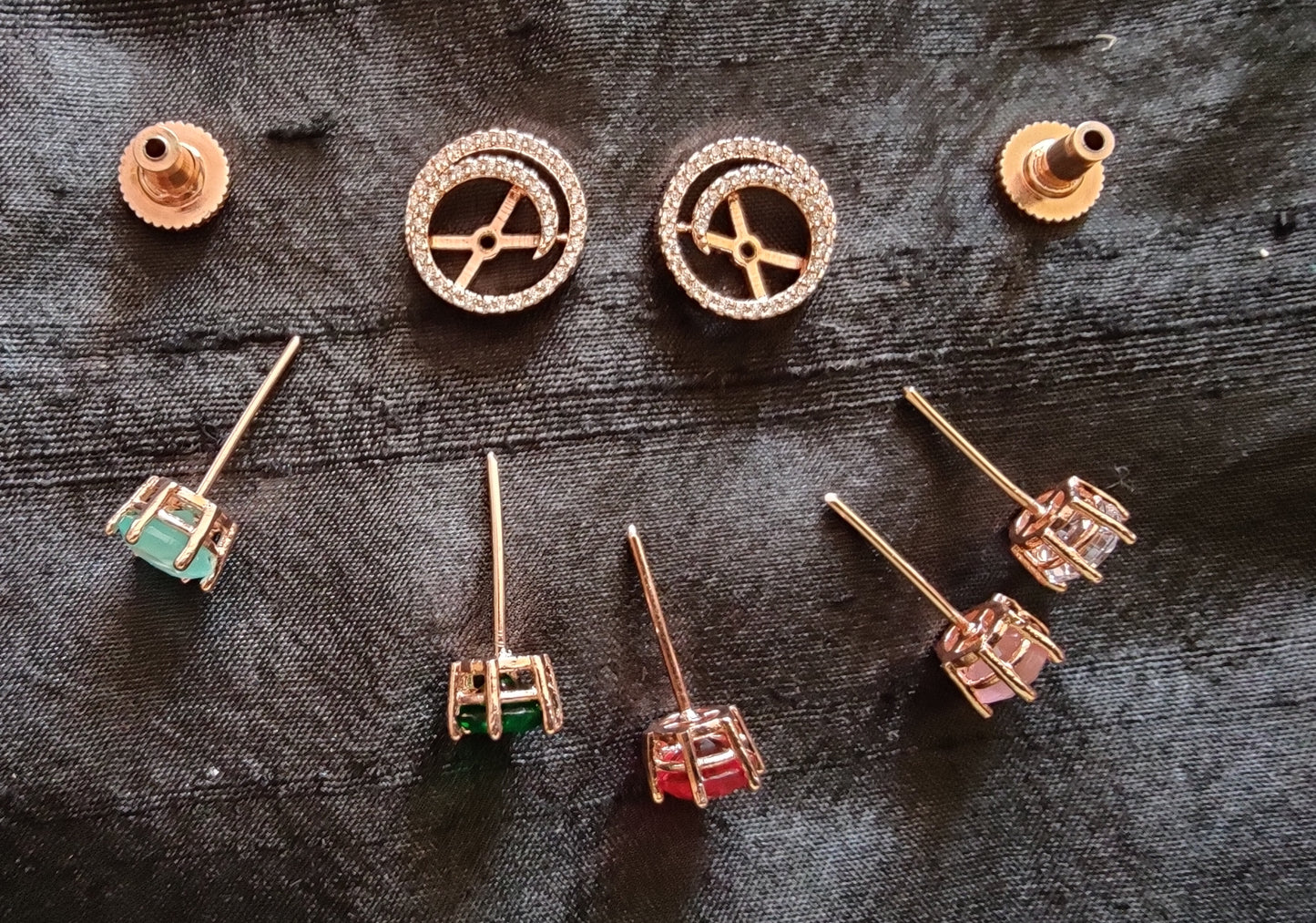 Modular earrings in a spiral design, with 5 center colors