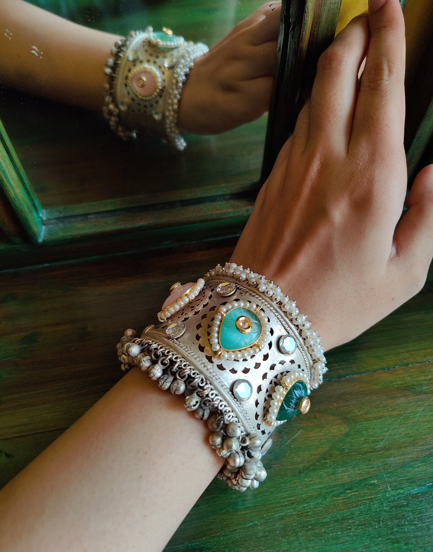 Silver finish bangle(kuff) with teardrop multicoloured stones and pearl bead clusters (1 pc)