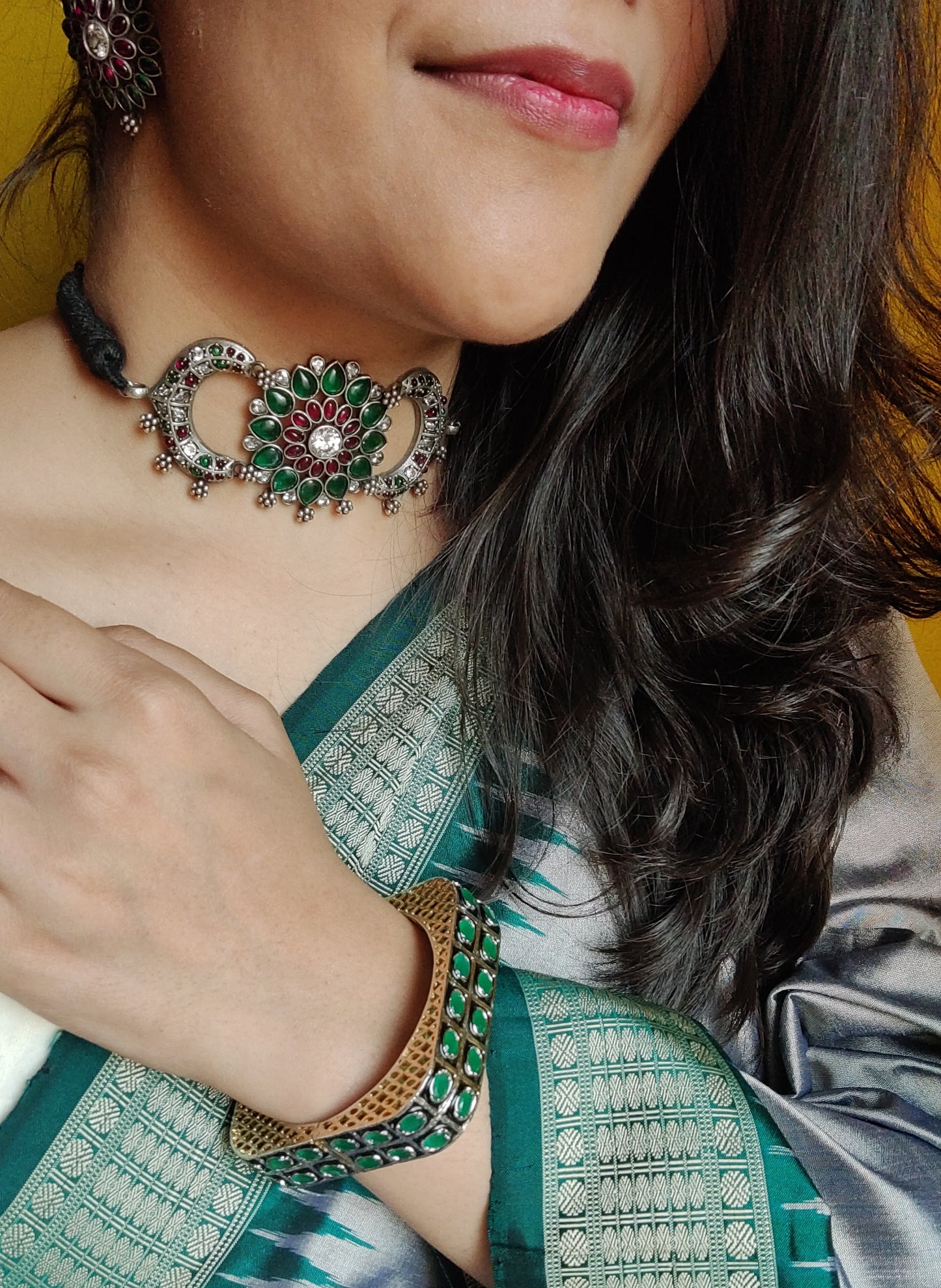 Silver finish choker set on black thread with matching studs